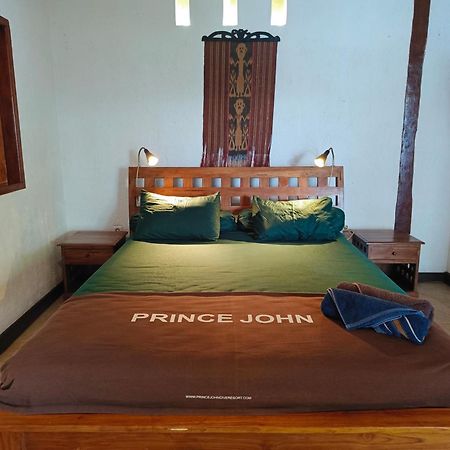 Prince John Dive Resort Donggala Exterior foto
