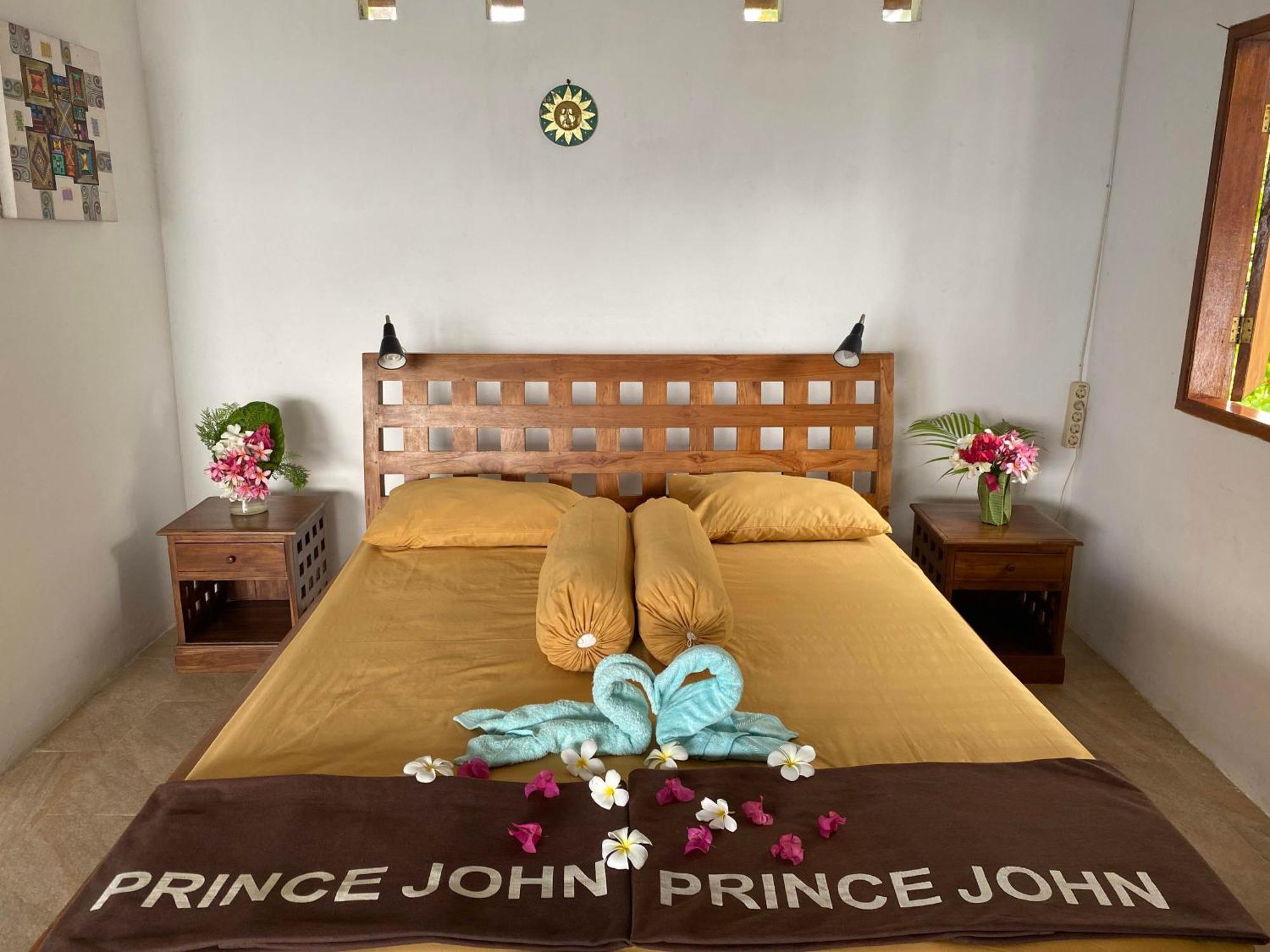 Prince John Dive Resort Donggala Exterior foto